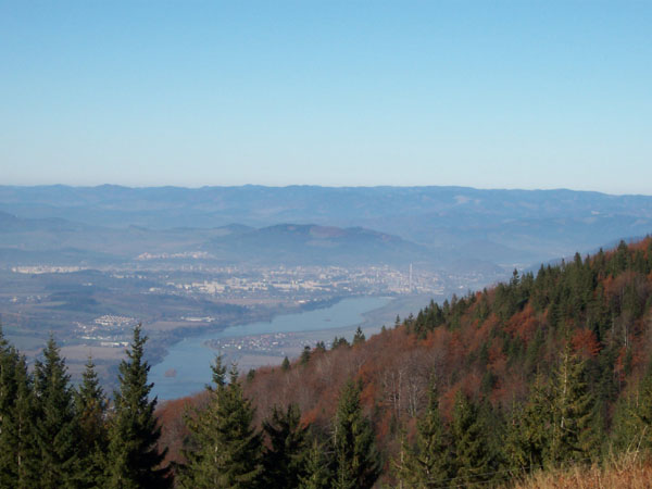 na fotce: pohled na Žilinu a Váh