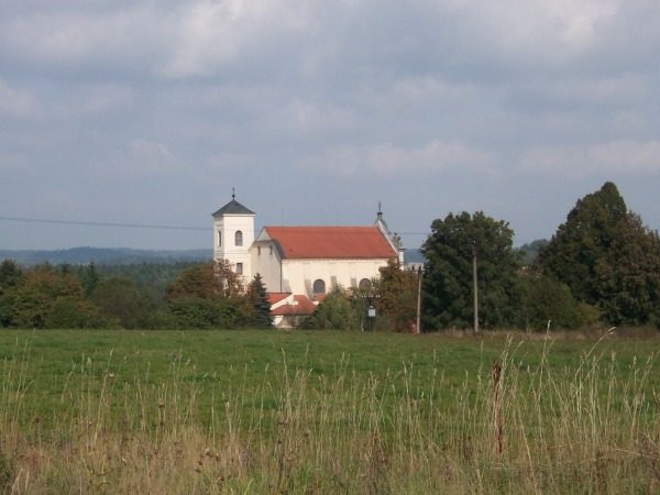 na fotce: Klášter už leží dál od hranice