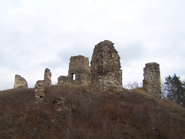 na fotce: hrad byl vypálen už během 15. století