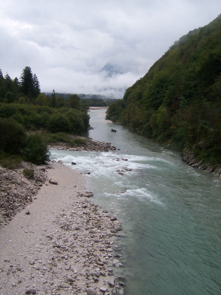 na fotce: no a klienti mají na dnešek rafting na Soče