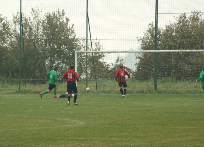 na fotce: góóól - domácí zvyšují na 4:1